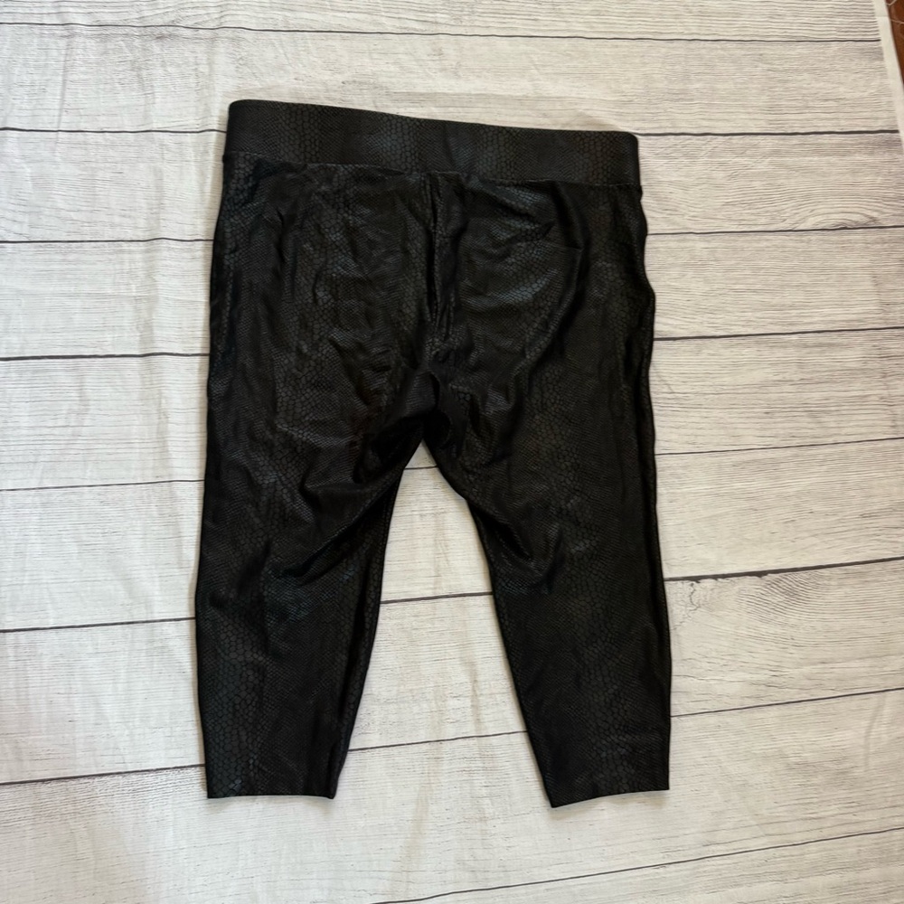 Torrid Pixie Pull On Plus Size 4 Black Ankle Pant… - image 8